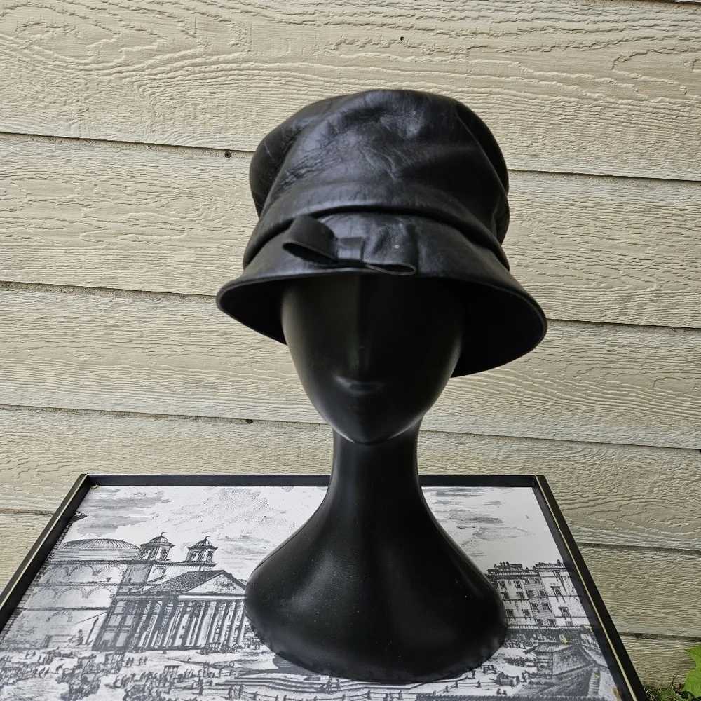 vintage Evelyn Varon black faux leather hat with bow